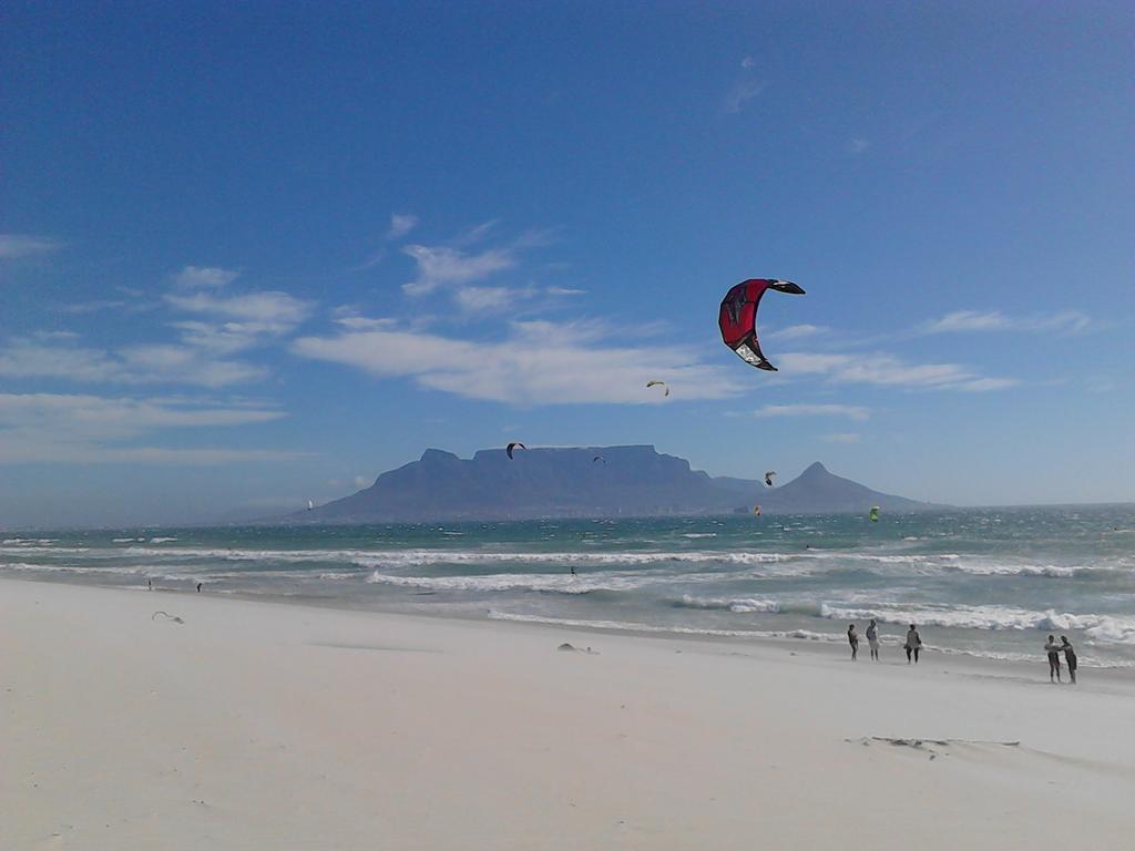 Port House Hotell Bloubergstrand Eksteriør bilde